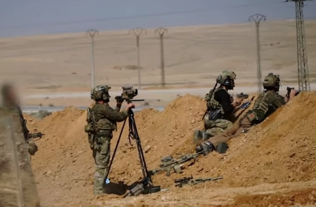 シリア潜入取材中のフランスメディアの捉えた米軍特殊部隊員の活動映像が独占公開中