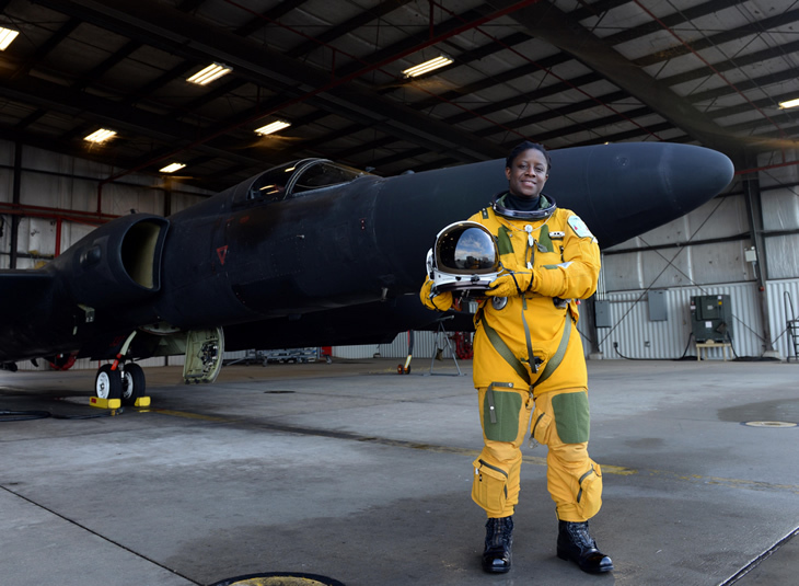 ミリブロNews:米軍史上初の黒人女性 U-2 パイロット