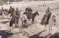「登場人物の多くは偽名」「ODA 595のうち乗馬経験者は1人」…映画「12 Strong」の裏話