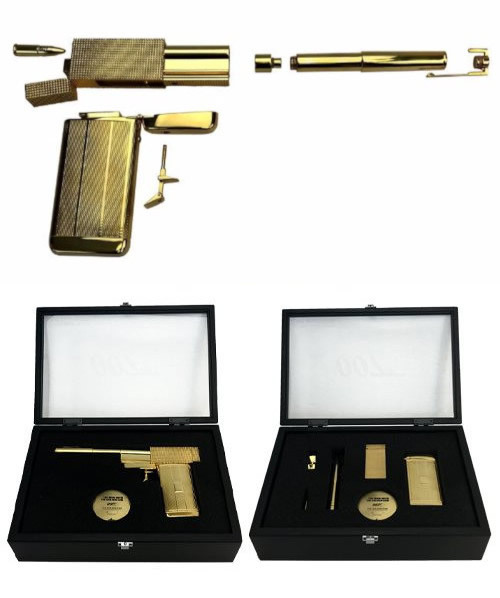 映画「007 黄金銃を持つ男」の実寸大プロップガンのレプリカが500セット限定発売