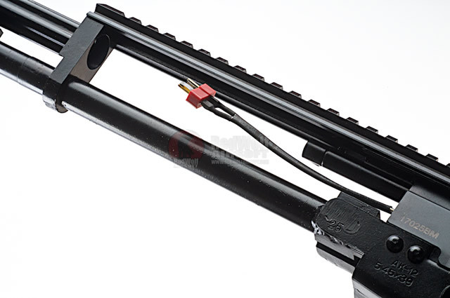 香港の大手エアソフト販売業者にNPOAEG製エアガン「AK-12」が再入荷