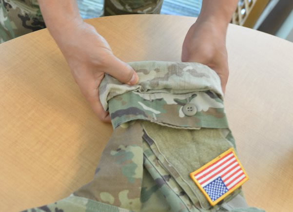 アメリカ陸軍、戦闘服の「袖まくり」を11年ぶりに許可