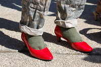 赤いハイヒールで校内を闊歩しなければ懲戒処分?! 米陸軍が ROTC 候補生に圧力?
