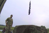 ARES 製エアソフト M4 を使った落下による耐久試験映像