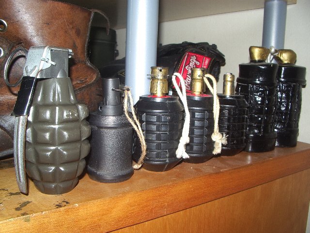 先祖は水呑み百姓。今も貧乏人！！:海外製 複製 日本軍 九九式手榴弾 