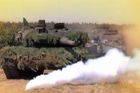 ドイツ Leopard 戦車と機甲歩兵部隊による地上戦闘訓練映像