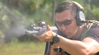 Travis Haley、カラシニコフ・ライフル射撃訓練映像