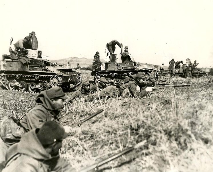 先祖は水呑み百姓。今も貧乏人！！:旧日本軍 鹵獲火器使用写真