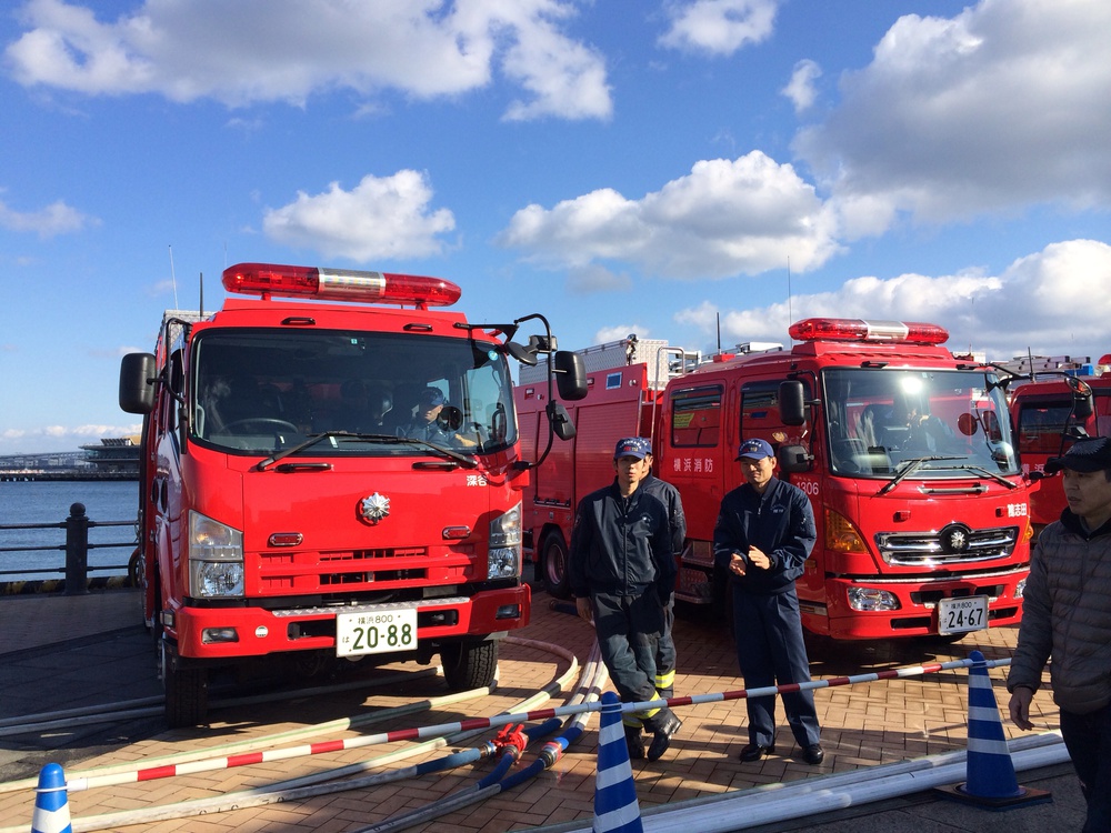 横浜消防出初式2015