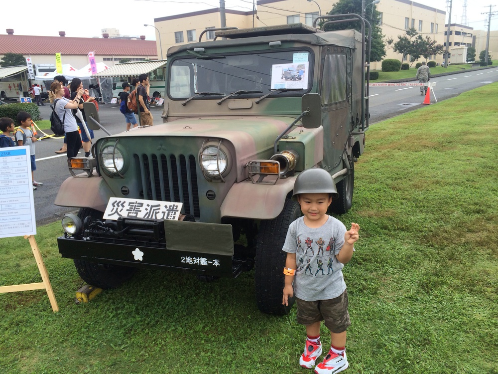 横田基地友好祭2016