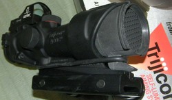 Trijicon ACOG 4x32 with Docter