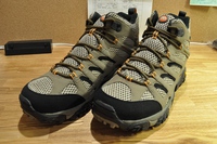 MOAB MID 【MERRELL】