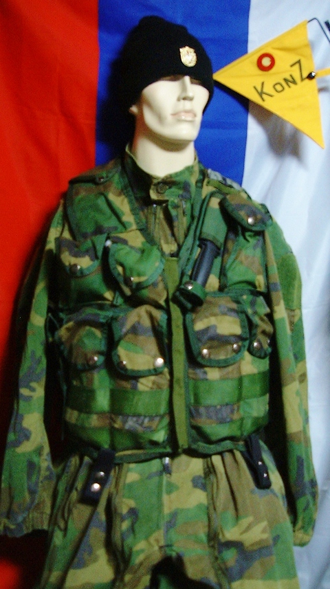 セルビア軍装基本のキ！（一）　～ボスニア紛争92-95～