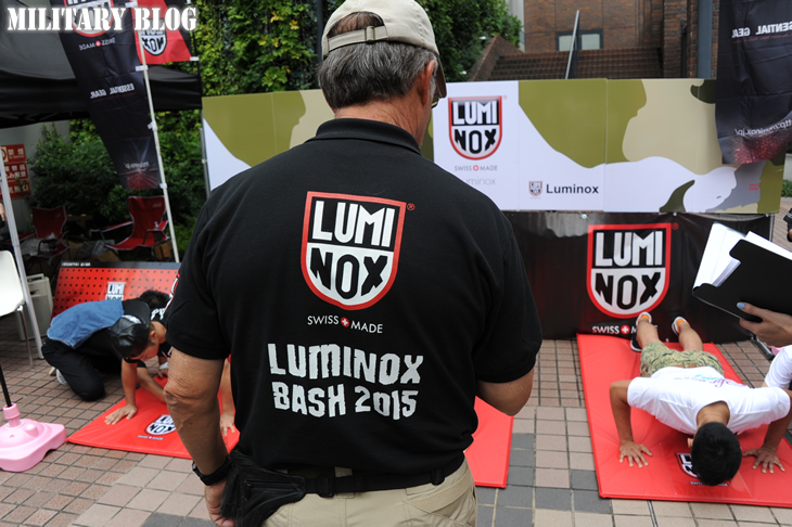ネイビー・シールズ基準の腕立て伏せにチャレンジできるイベント「Luminox @ OSAKA」レポート