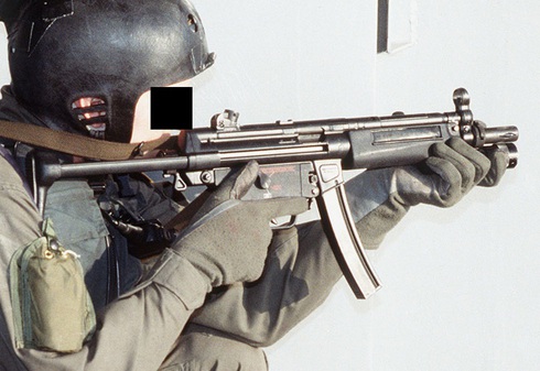 Navy SEALs 使用武器の考察 ⑨　「MP5」編 （中編）