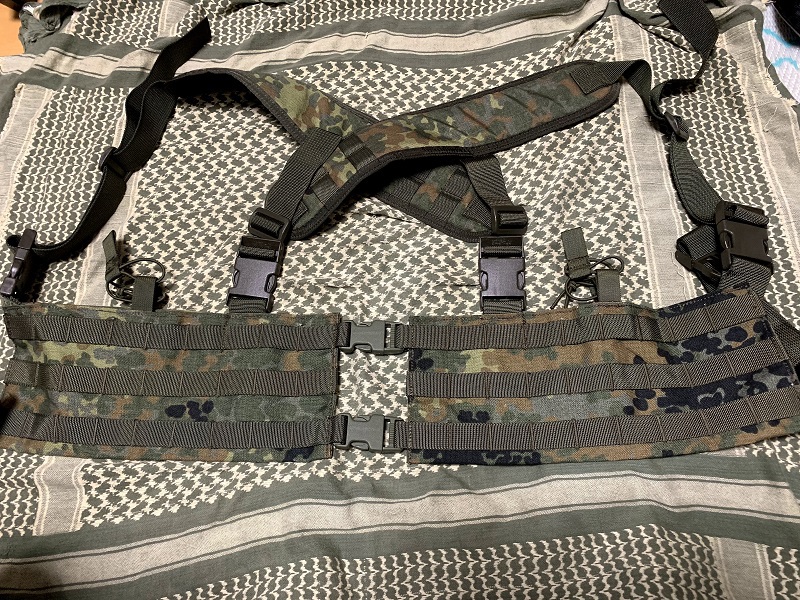 キット解剖（キャリア、ベルト類）