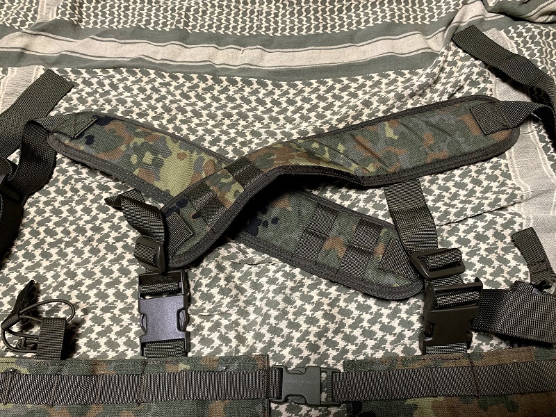 キット解剖（キャリア、ベルト類）