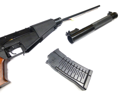 銃身一体型減音器装備の狙撃銃