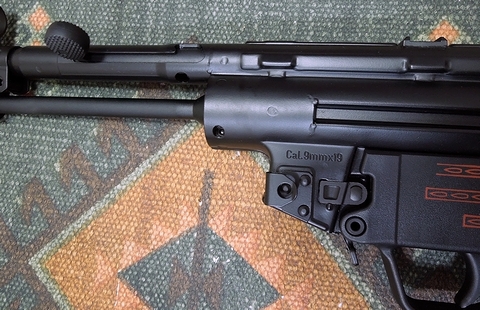 VFC 電動MP5 ダイキャストとスチールプレス比較