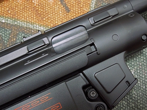 VFC 電動MP5 ダイキャストとスチールプレス比較
