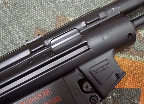 VFC 電動MP5 ダイキャストとスチールプレス比較