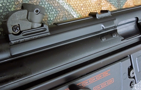 VFC 電動MP5 ダイキャストとスチールプレス比較