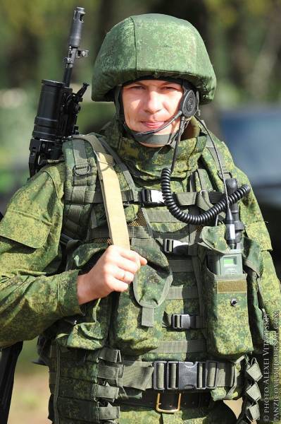 ロシア軍 デジタルフローラ 戦闘服