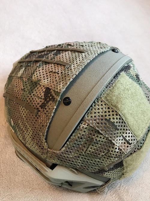 CRYE AirFrame (4) Helmet Cover Cutoutとの相性は。