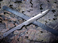 スプリング鋼ナイフ05　犠牲の上に成立つ